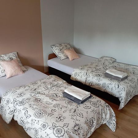 Pokoje Targowek Hotel Varsó Kültér fotó