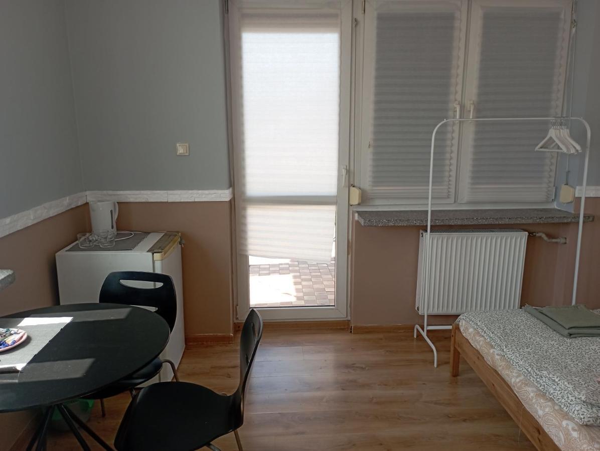 Pokoje Targowek Hotel Varsó Kültér fotó