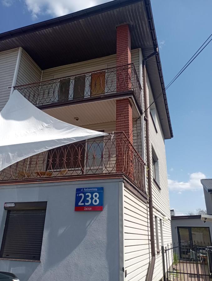 Pokoje Targowek Hotel Varsó Kültér fotó