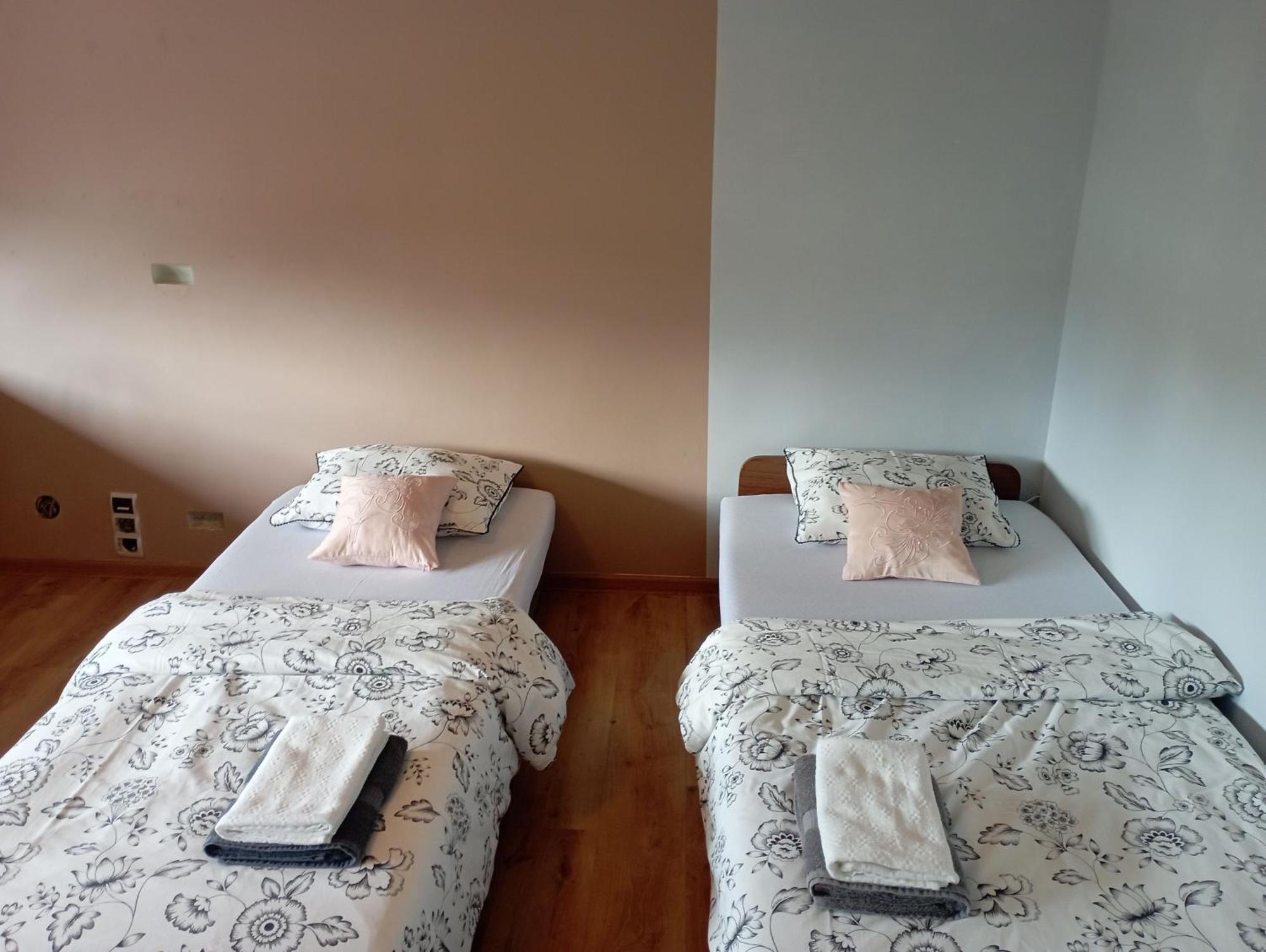 Pokoje Targowek Hotel Varsó Kültér fotó